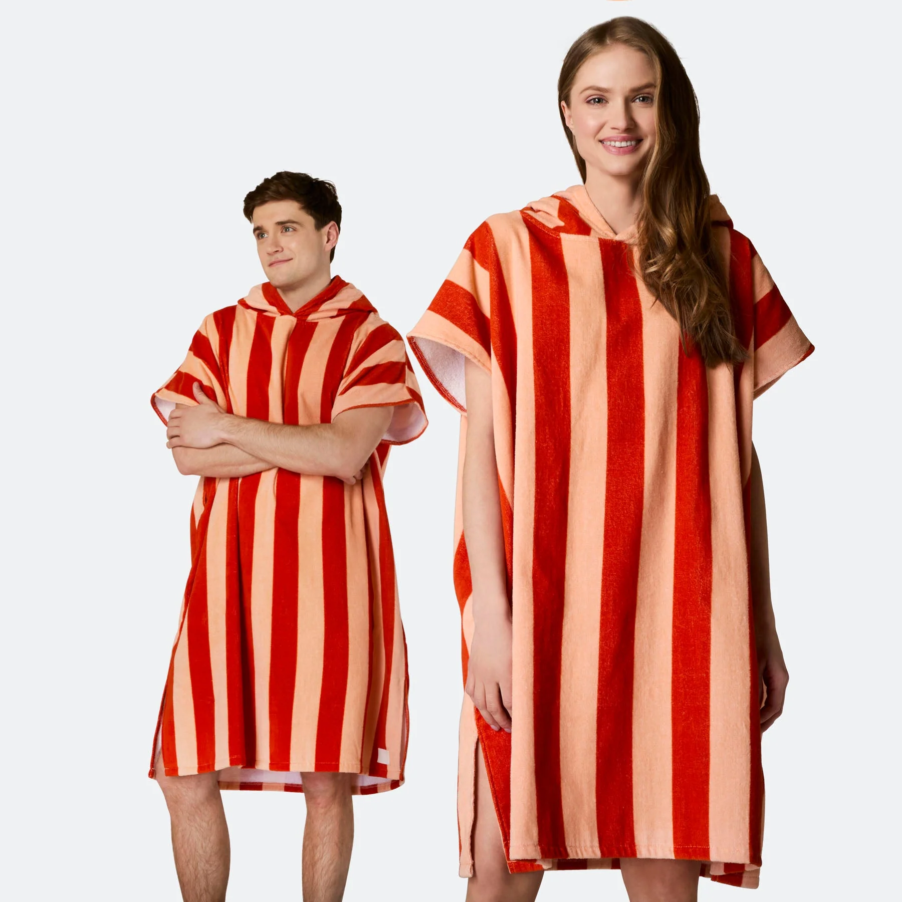 Gestreifter Roter Badeponcho - Image 10