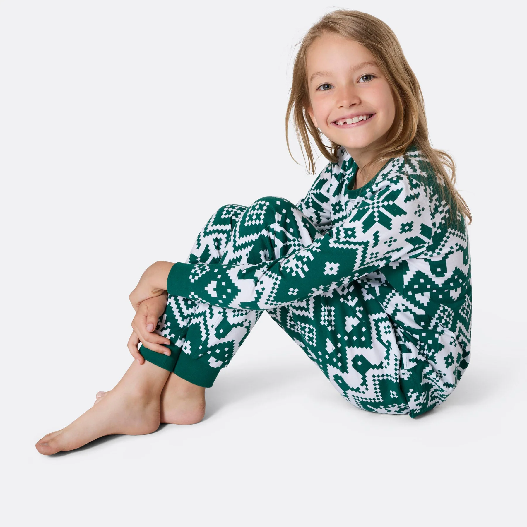 Grüner Winter Strickmuster Weihnachtspyjama Kinder - Image 2